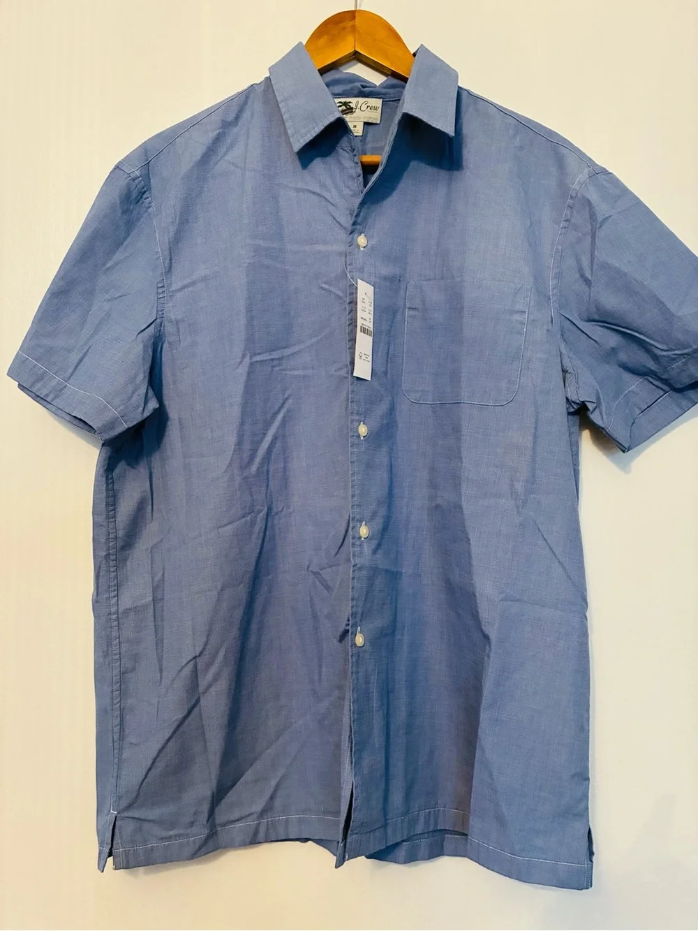 J.Crew Men's Short-sleeve Cotton Poplin Camp-collar Shirt . M. New without tags.